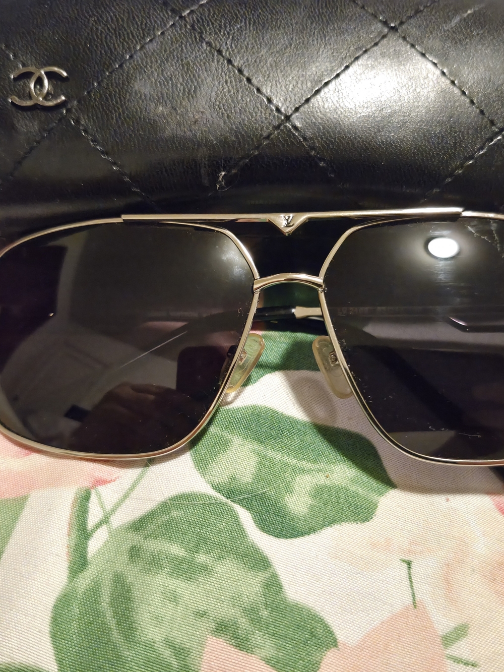 Louis Vuitton Gold Frame Black Lens Aviator Sunglasses